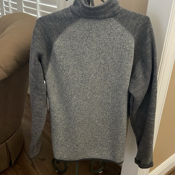 Large Men's Patagonia Gray 1/4 zip pullover Better Sweater - Picture 4 of 4